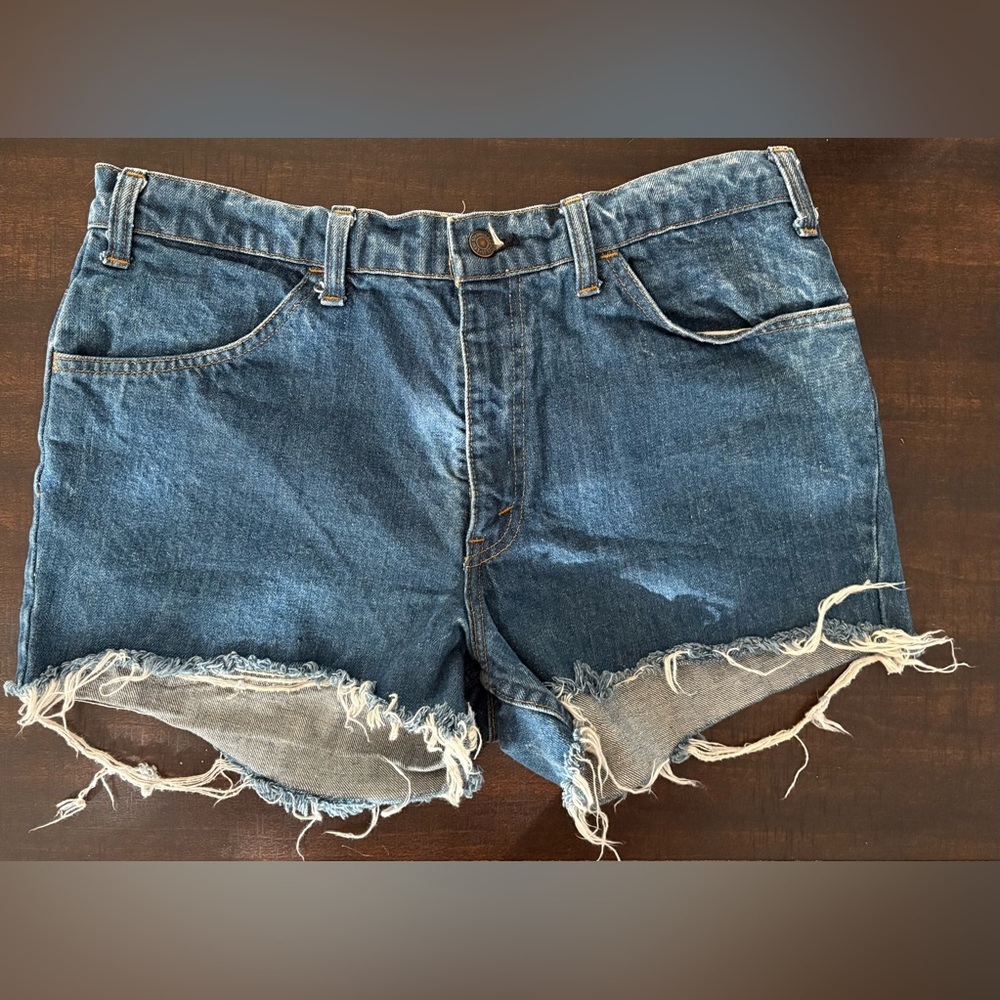 Women's Levi’s Denim Frayed Shorts - 35” waist (Size 16 equivalent)
